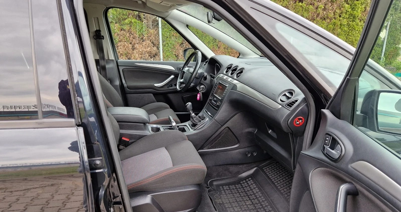 Ford S-Max cena 29900 przebieg: 239000, rok produkcji 2011 z Gniezno małe 191